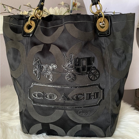 🔥SOLD🔥Coach Vintage Horse and Carriage Tote Bag - Picture 2 of 12